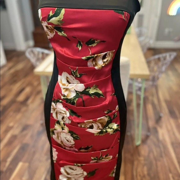 Cache dress women’s Sz 4 silk vintage 2000s red floral form fitting - Picture 2 of 4